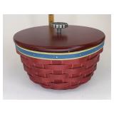 Buena Vista medium round up with lid lid has some