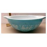 Large pyrex Amish butter print turquoise mixing