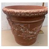 Large light weight decorative planter