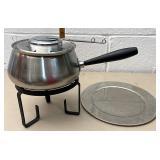 Fondue pot