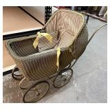 Wicker baby buggy