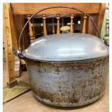 Aluminum Dutch oven