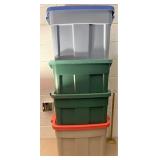 Rubbermaid storage totes