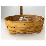 Small catchall with divided protector