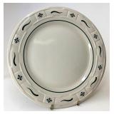 USA green dinner plate-gently used