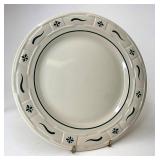 USA green dinner plate-gently used