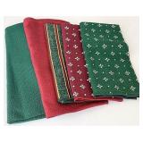 Red & green napkins