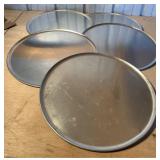 05 18 inch pizza trays