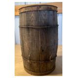 Vintage barrel and 17 inches