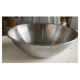 Large mixing bowl