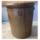 Well gallon Stone Crock is cracked