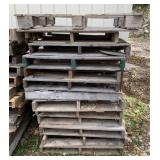 12 wooden pallets