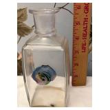 Perfume bottle