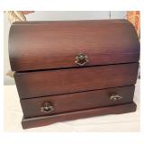 Jewelry box