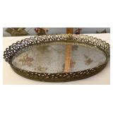 Dresser tray