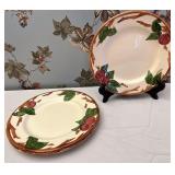 Franciscan Apple 10 1/2 inch dinner plates