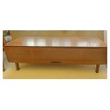 Drop leaf coffee table