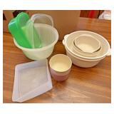 Plastic storage containers