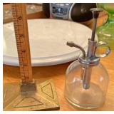 Perfume bottle