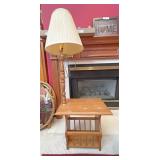 Oak in table with lamp