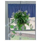 Hanging basket