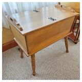 End table with hinged lid