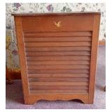 Laundry hamper