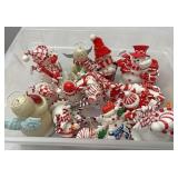 Red and white snowman set