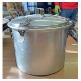 Stainless cooker