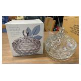 6 American Whitehall candy dish