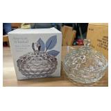 4 American Whitehall candy dish