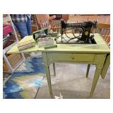 Singer sewing machine, buttonholer, zigzagger,