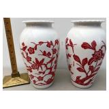 Pair of glasses red decorated vases