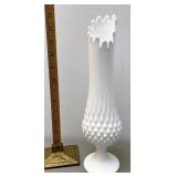 Fenton swung vase