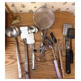 Miscellaneous kitchen utensils