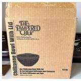 NIB chillzanne bowl with lid pampered chef