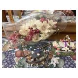 Miscellaneous decor