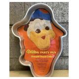 Wilton Donald duck cake