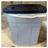 Small trashcan