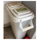 Plastic gardening box