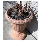 Plastic flower pot