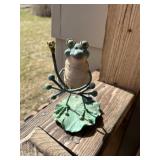 Metal frog