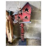 Birdhouse decor