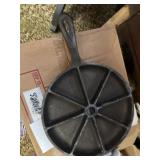 Large cornbread cast iron skillet