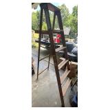 6 foot wooden step ladder