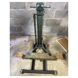 Weaver hydraulic jack