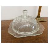 Depression butter dish