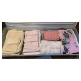 Linen tablecloth and napkins