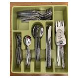 Flatware set