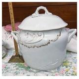 Pottery pot has crack